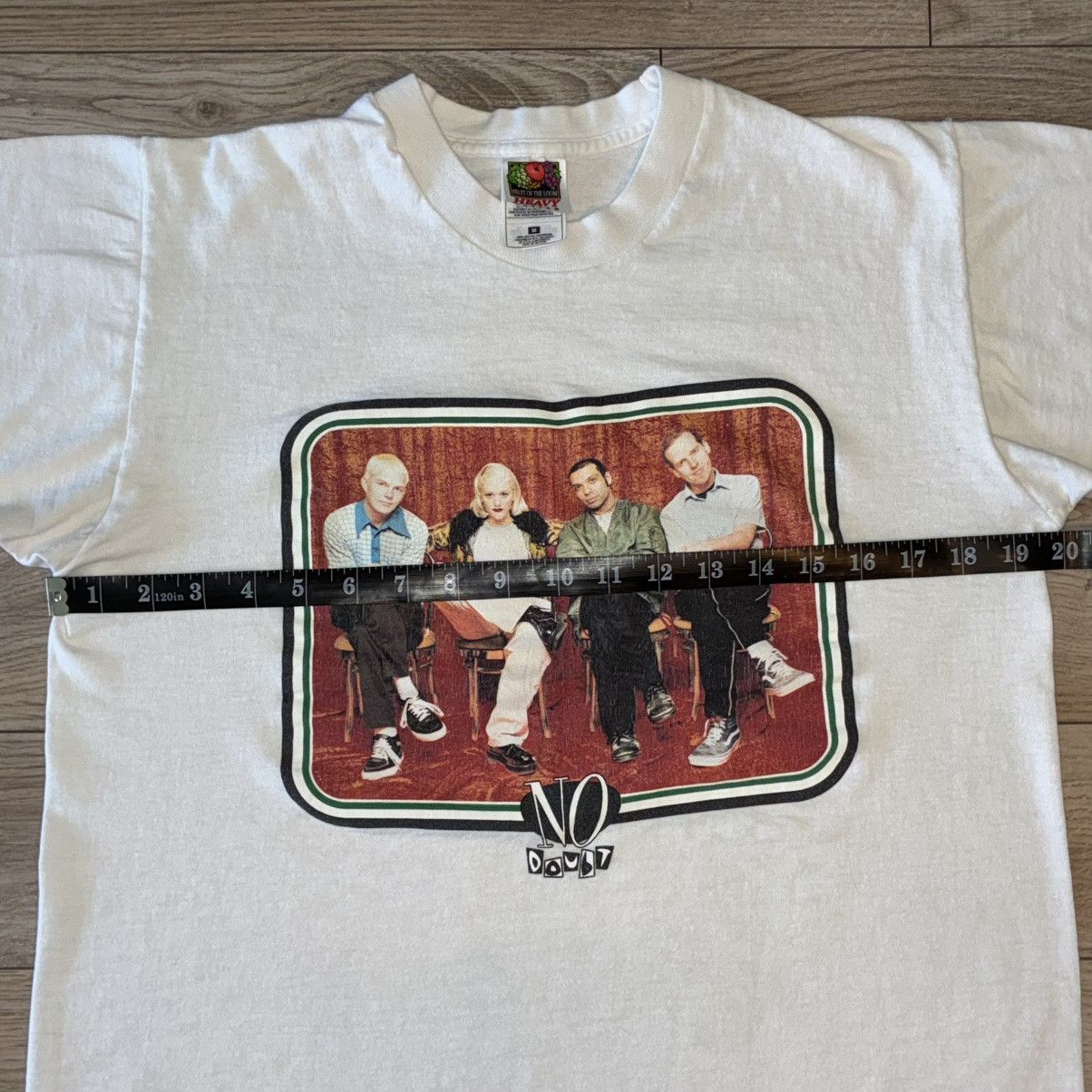 Fruit Of The Loom 90s No Doubt Tragic Kingdom band tee Size US M / EU 48-50 / 2 - 6 Thumbnail