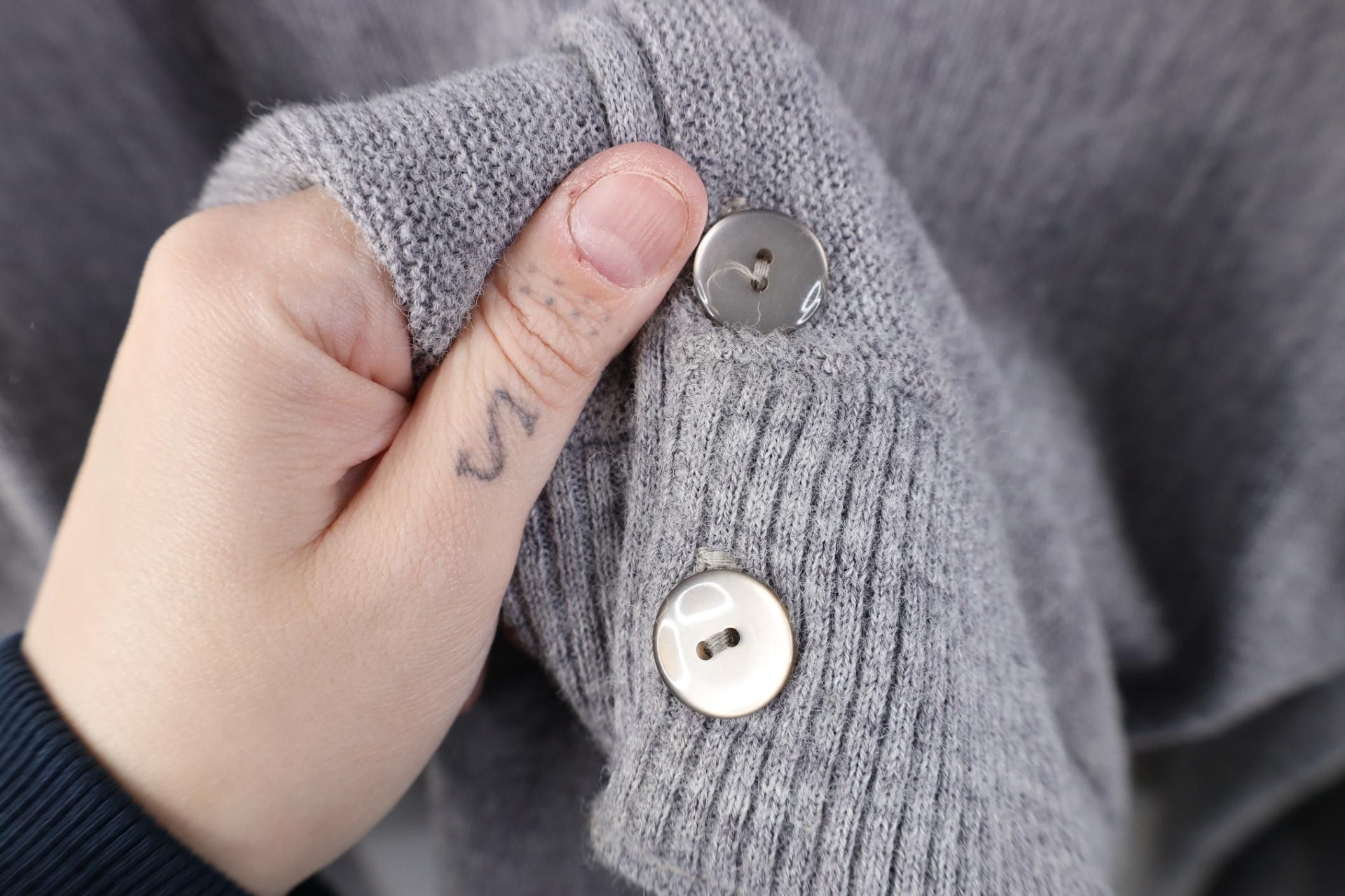 Vintage Vintage 70s Streetwear Chambray Cardigan Sweater Gray USA Size US XXL / EU 58 / 5 - 4 Thumbnail