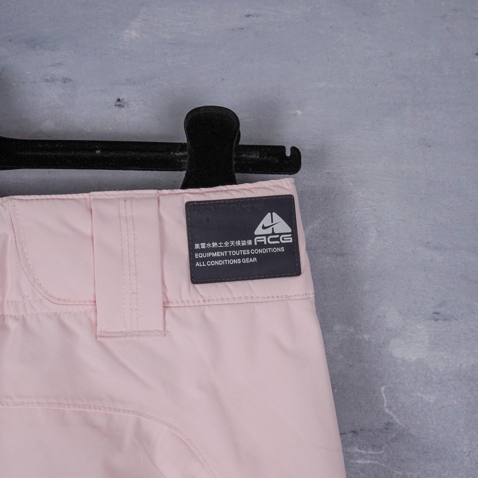 Nike ACG Nike acg light pink tech snow outer layer trousers pants Size 30" / US 8 / IT 44 - 7 Thumbnail
