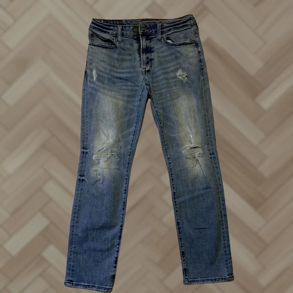 American Eagle Outfitters American Eagle Jeans Men’s 30X30 Athletic Slim Stretch Dark Blue Denim / 30 inseam Mens Blue Denim Jeans 5-Pocket Leather Patch Athletic Slim Stretch Size US 30 / EU 46 - 1 Thumbnail