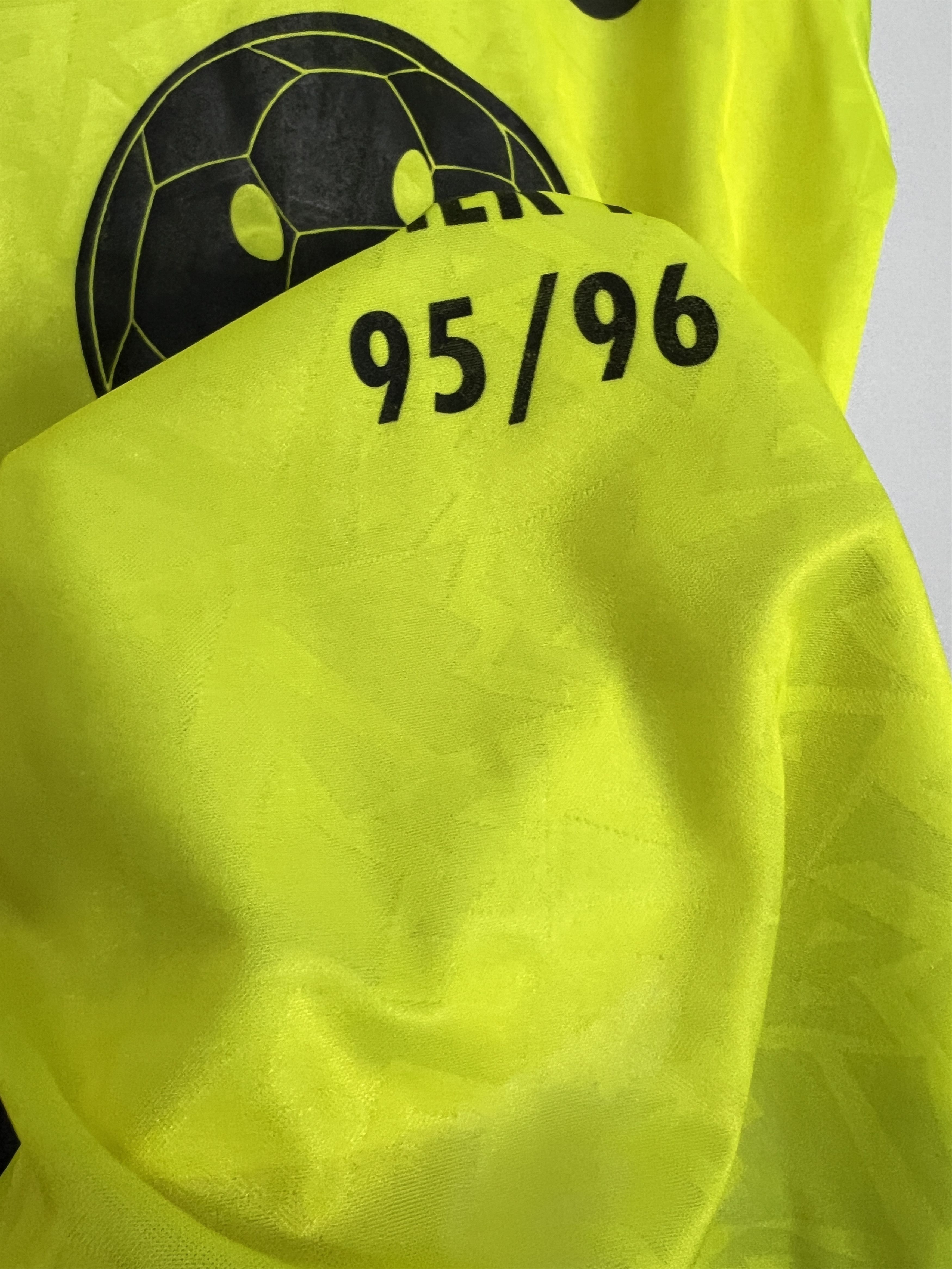 Nike Borussia Dortmund football shirt Soccer Long Sleeve Jersey Size US L / EU 52-54 / 3 - 10 Thumbnail
