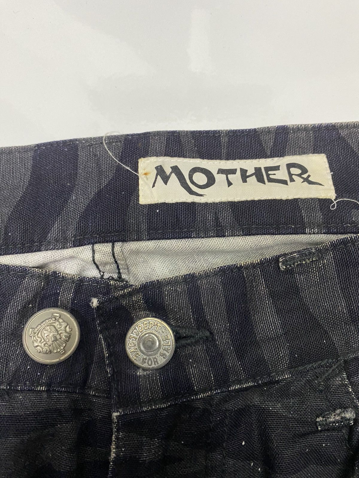 MOTHER TIGER STRIPES BAGGY DISTRESS DENIM JEANS