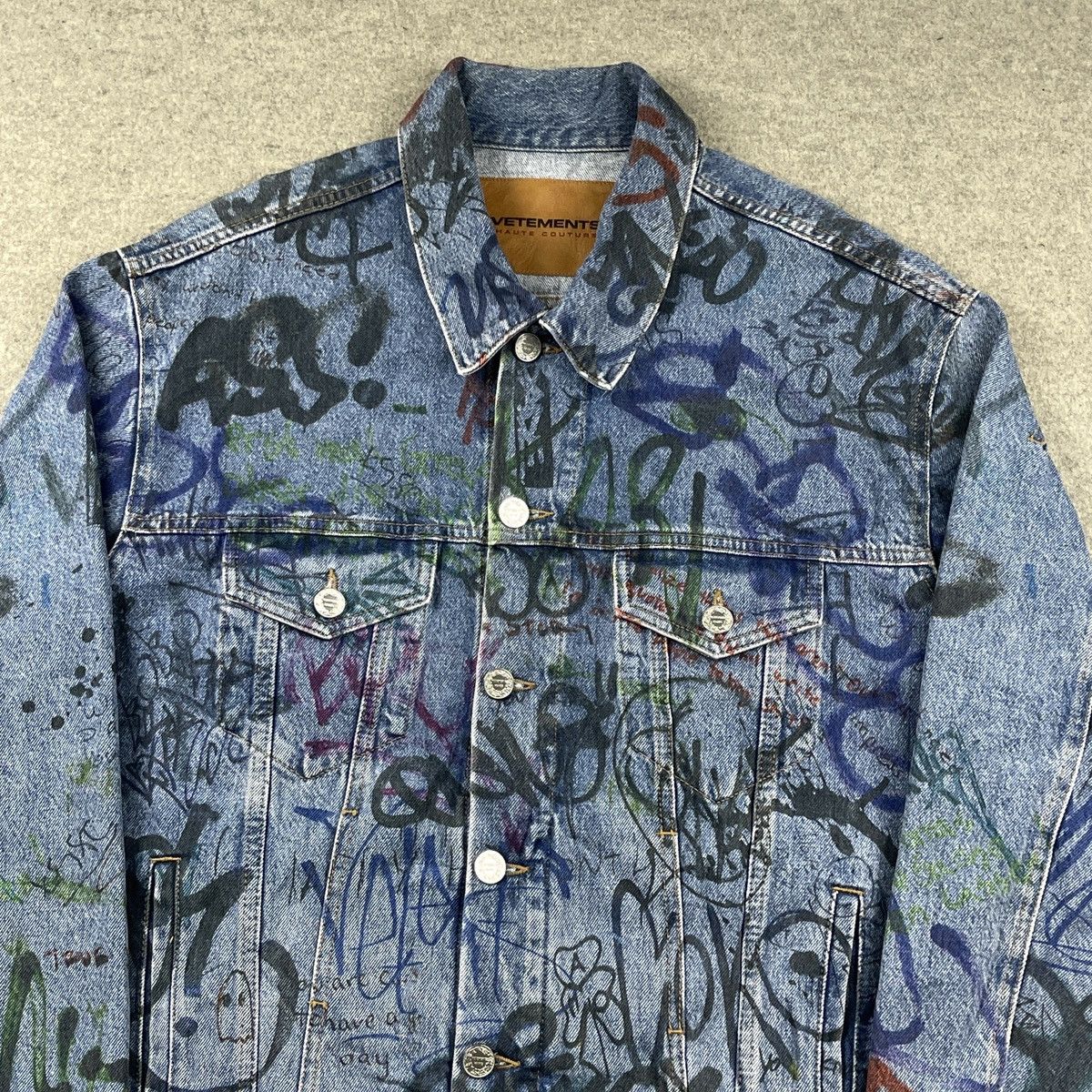 Vetements Vetements Graffiti Denim Jacket Size US L / EU 52-54 / 3 - 3 Thumbnail