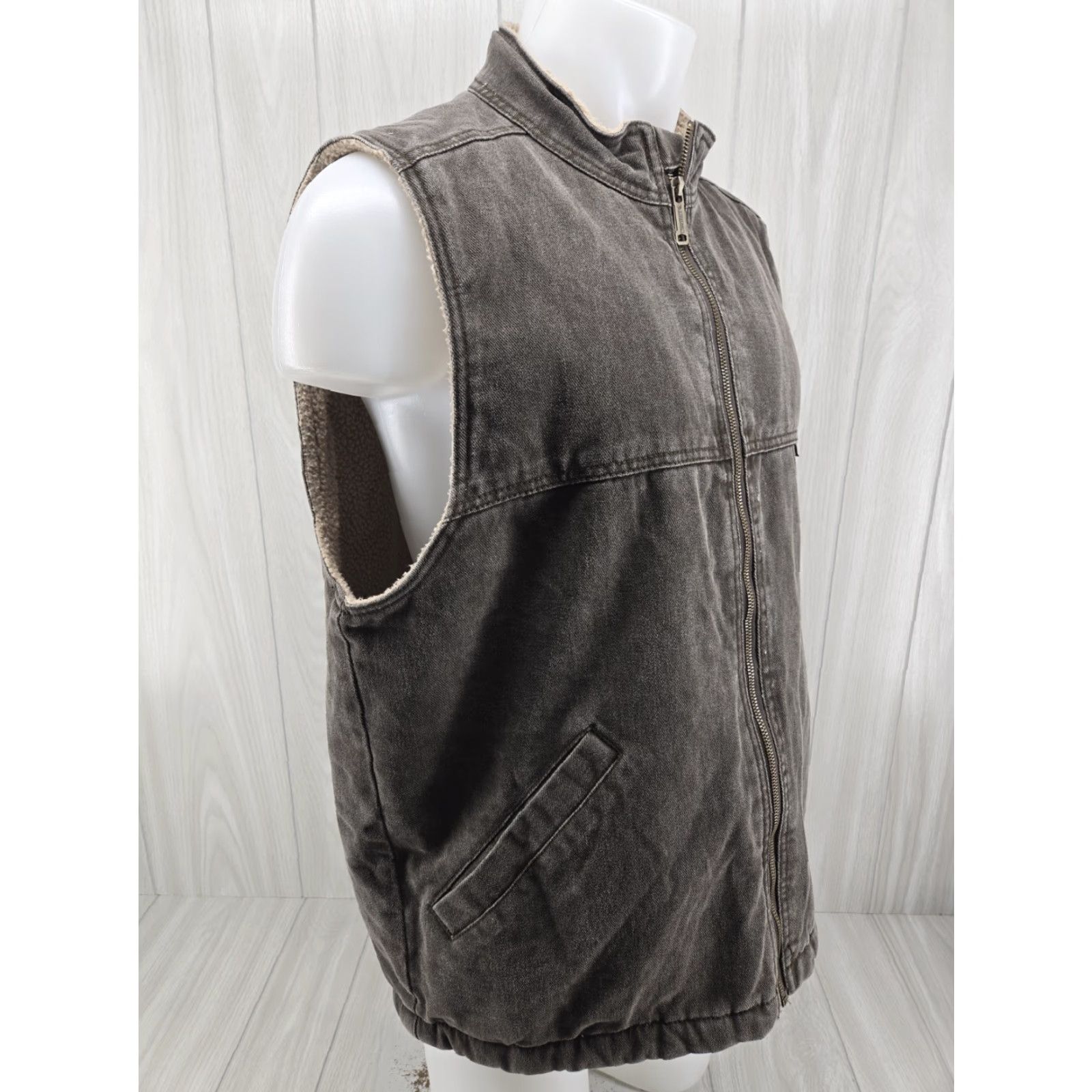 Vintage VINTAGE Wolverine Men's Large Brown Fleece Lined Canvas Work Vest Size US L / EU 52-54 / 3 - 7 Thumbnail