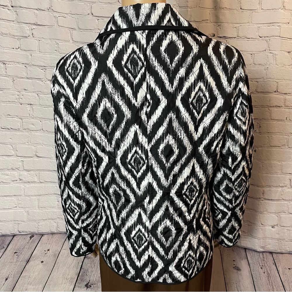Chicos Chico's Quilted Black White Collared Open Front Jacket Size Size M / US 6-8 / IT 42-44 - 4 Thumbnail