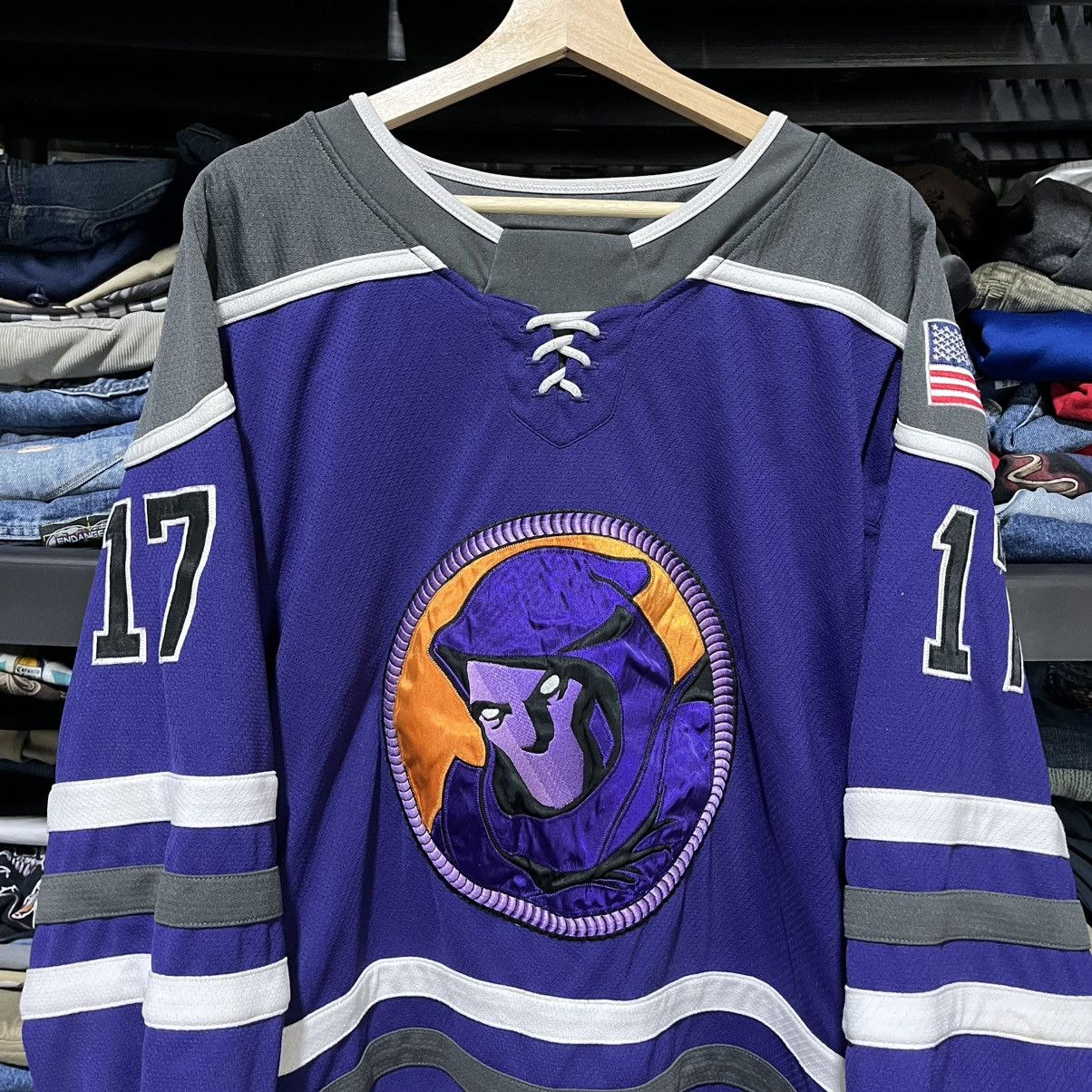 NHL YOUNGSTOWN PHANTOMS #17 YOUSKO HOCKEY JERSEY PURPLE LARGE Size US L / EU 52-54 / 3 - 3 Thumbnail