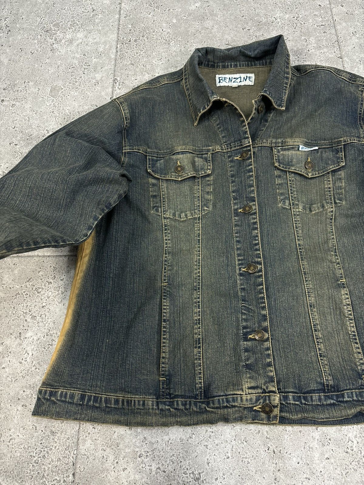 Acne Studios × Japanese Brand × Vintage Distressed Dirty Cropped Japanese Denim Jacket Boxy Y2K Size US L / EU 52-54 / 3 - 5 Thumbnail