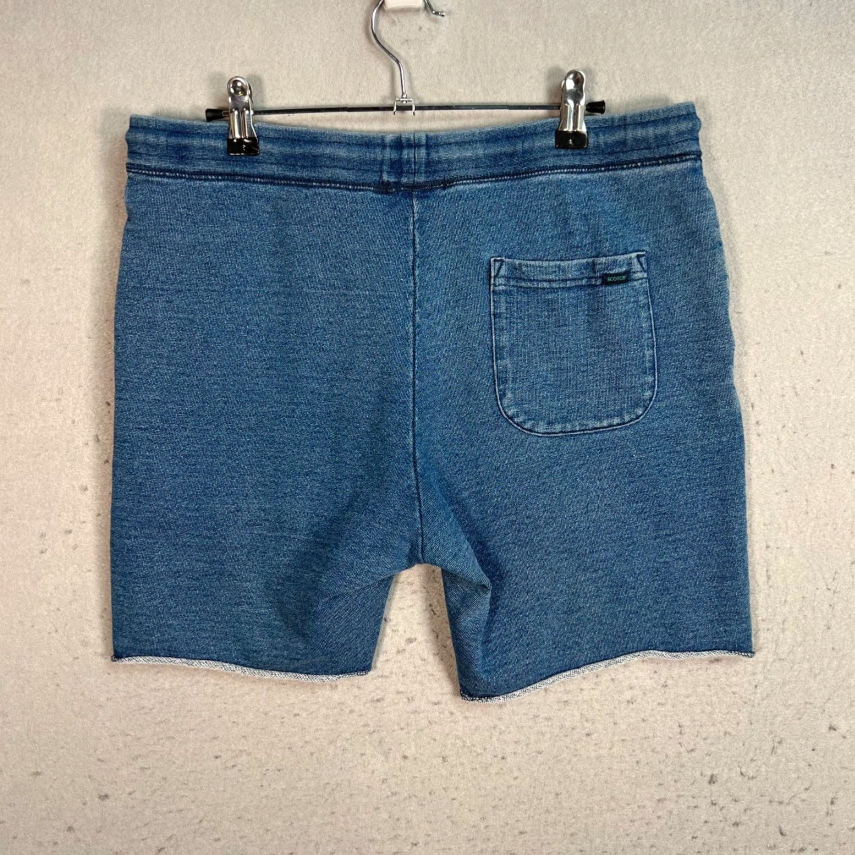 Scotch & Soda Scotch & Soda Shorts Medium With Drawstring Waist Blue Denim Look Sweat Size 32" / US 10 / IT 46 - 2 Thumbnail