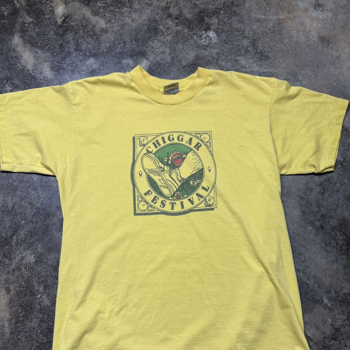 Vintage vintage chiggar bug biting bug festival tshirt Size US XL / EU 56 / 4 - 2 Thumbnail