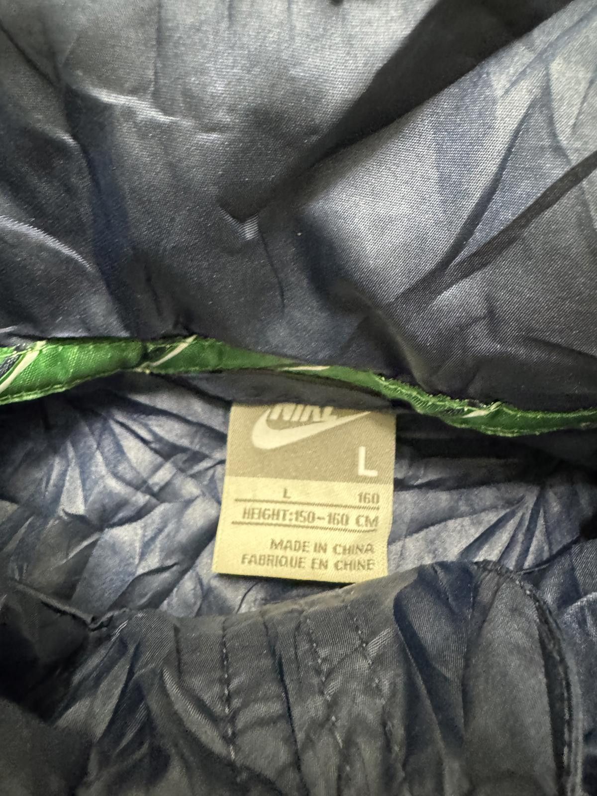 Nike Nike Lightweight Windbreaker Jacket - Size L - Navy Size US L / EU 52-54 / 3 - 3 Thumbnail