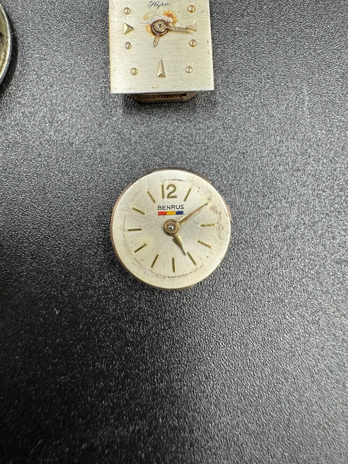 The Unbranded Brand Watch Movements Lot of 4 Hamilton Benrus Riviera Hoga 17J Size ONE SIZE - 5 Thumbnail