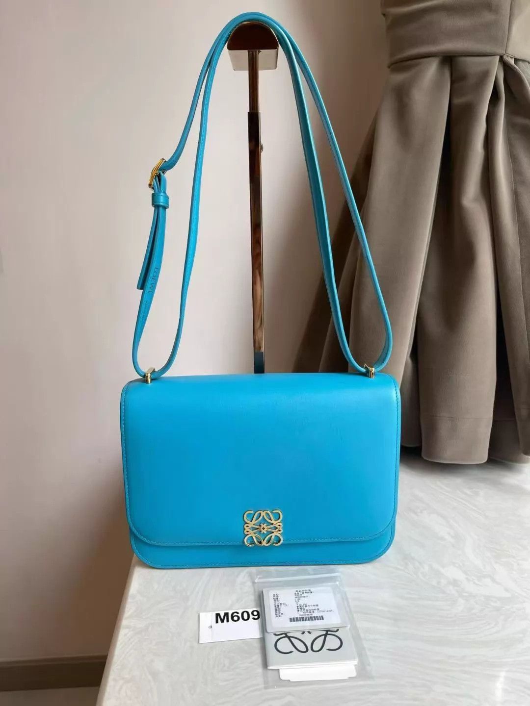 Loewe LOEWE Small Blue Tofu Crossbody Bag (like new) Size ONE SIZE - 1 Thumbnail