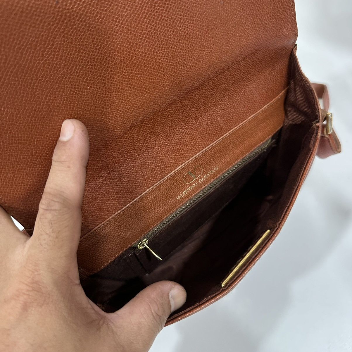 Valentino ‼️LD‼️VALENTINO GARAVANI REDDISH BROWN LEATHER SHOULDER BAG Size ONE SIZE - 12 Thumbnail