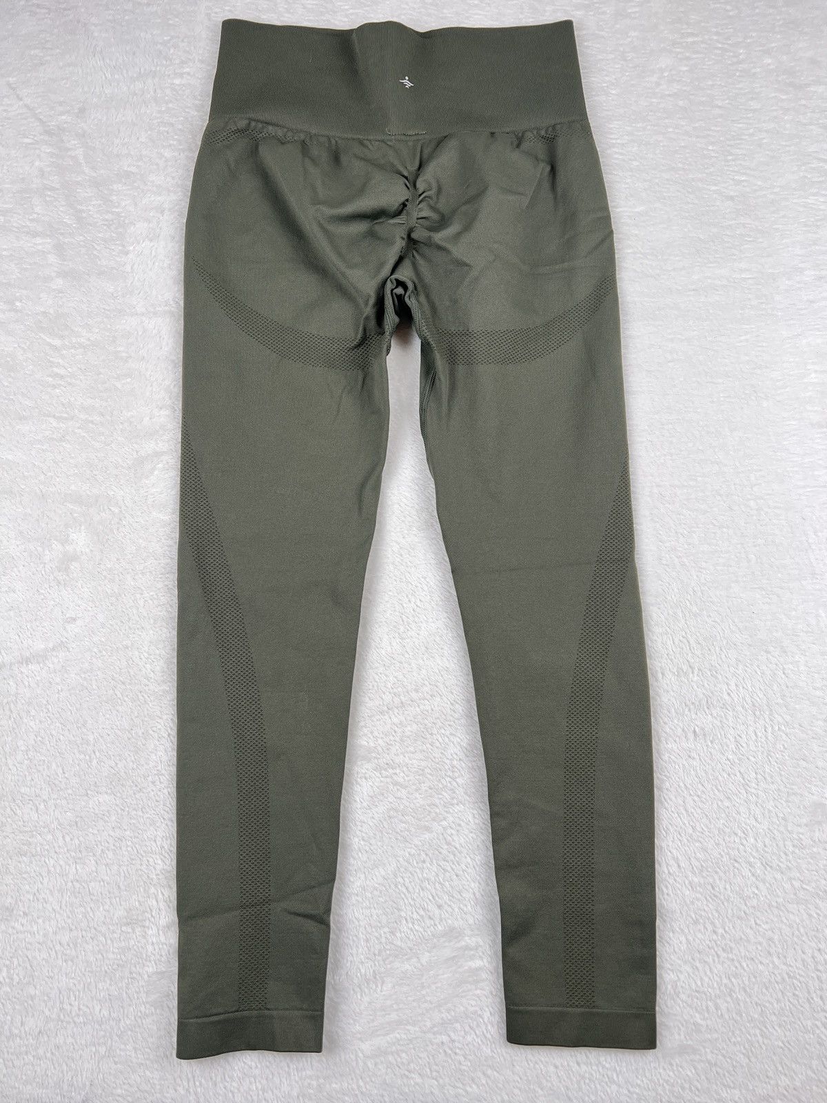Other Halara Seamless High Waisted Ruched 7/8 Leggings Green L Size 34" / US 12 / IT 48 - 2 Thumbnail