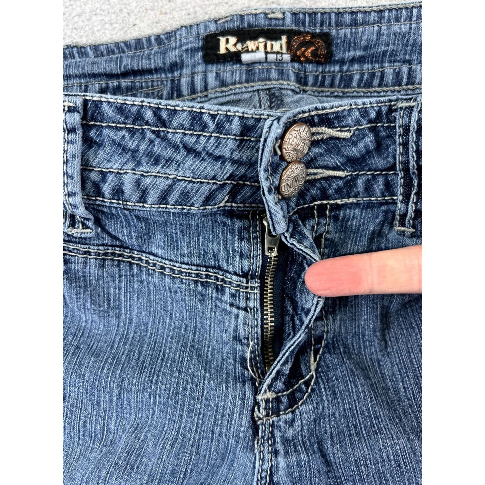 Vintage Rewind Shorts Womens Blue Denim 33x8 Medium Wash Ramie Blend 13 Inch 5-Pocket Size 34" / US 12 / IT 48 - 6 Thumbnail