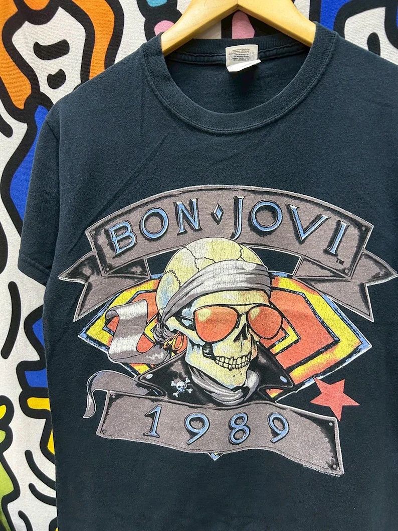 Vintage Vintage 2000s Bon Jovi tshirt size S Size US S / EU 44-46 / 1 - 1 Thumbnail