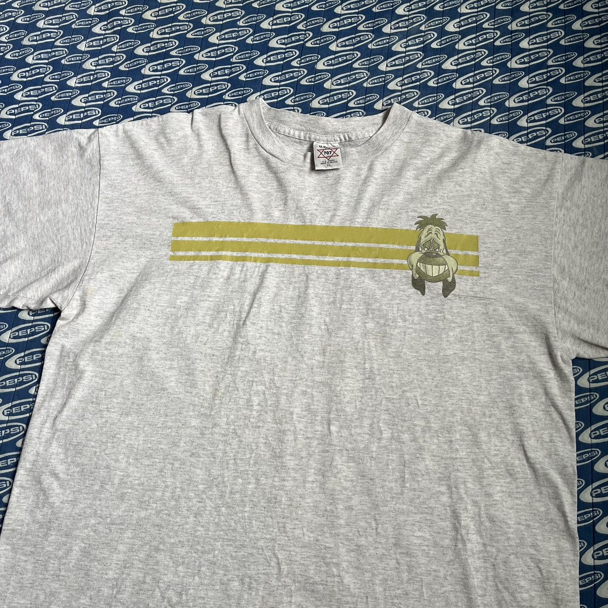 707 × Cartoon Network × Vintage 1997 Hanna Barbera Droopy Dog Box Logo Cartoon Rare T Shirt Size US XL / EU 56 / 4 - 2 Thumbnail