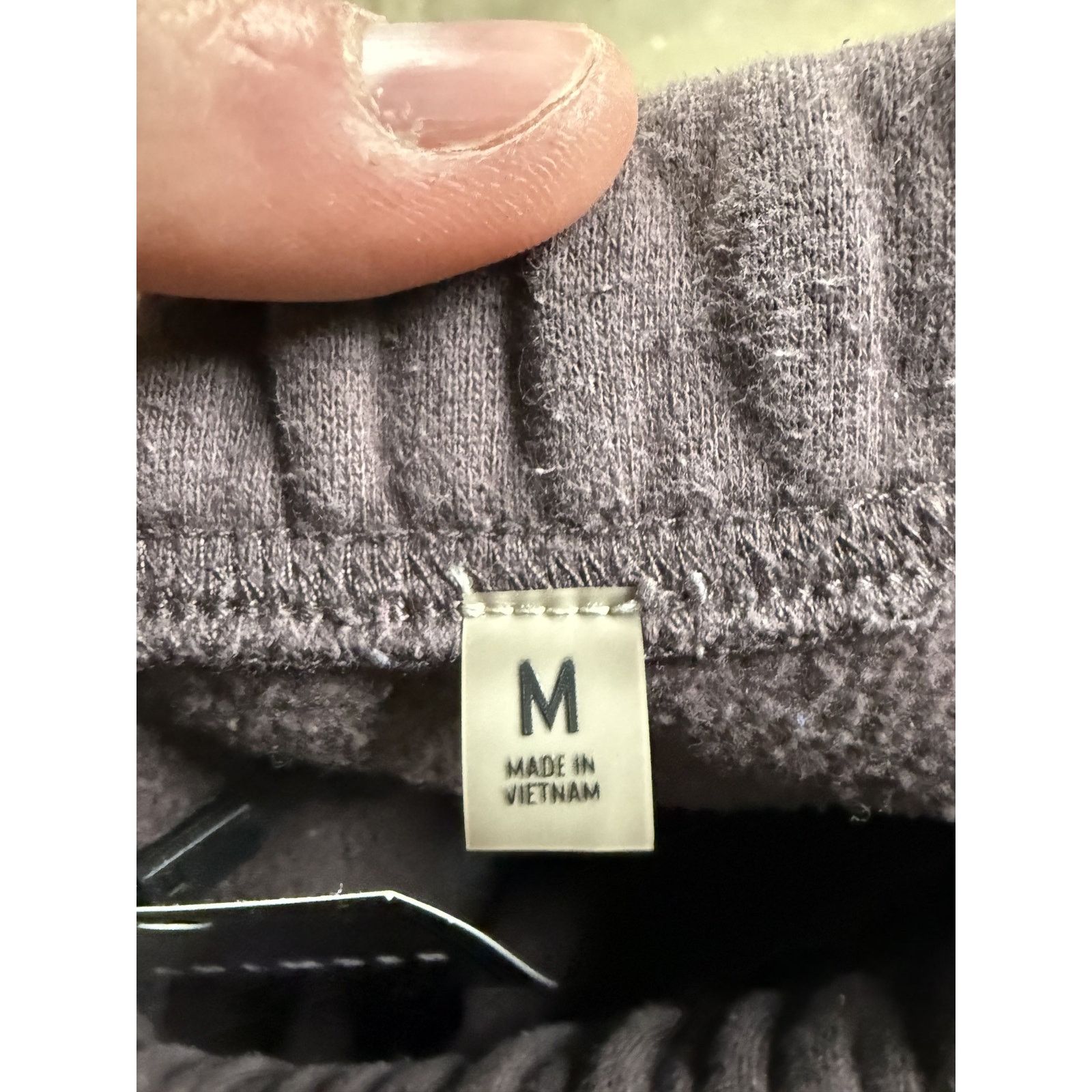 Essentials Essentials Sweatshorts Plum Used Medium Size US 32 / EU 48 - 3 Thumbnail