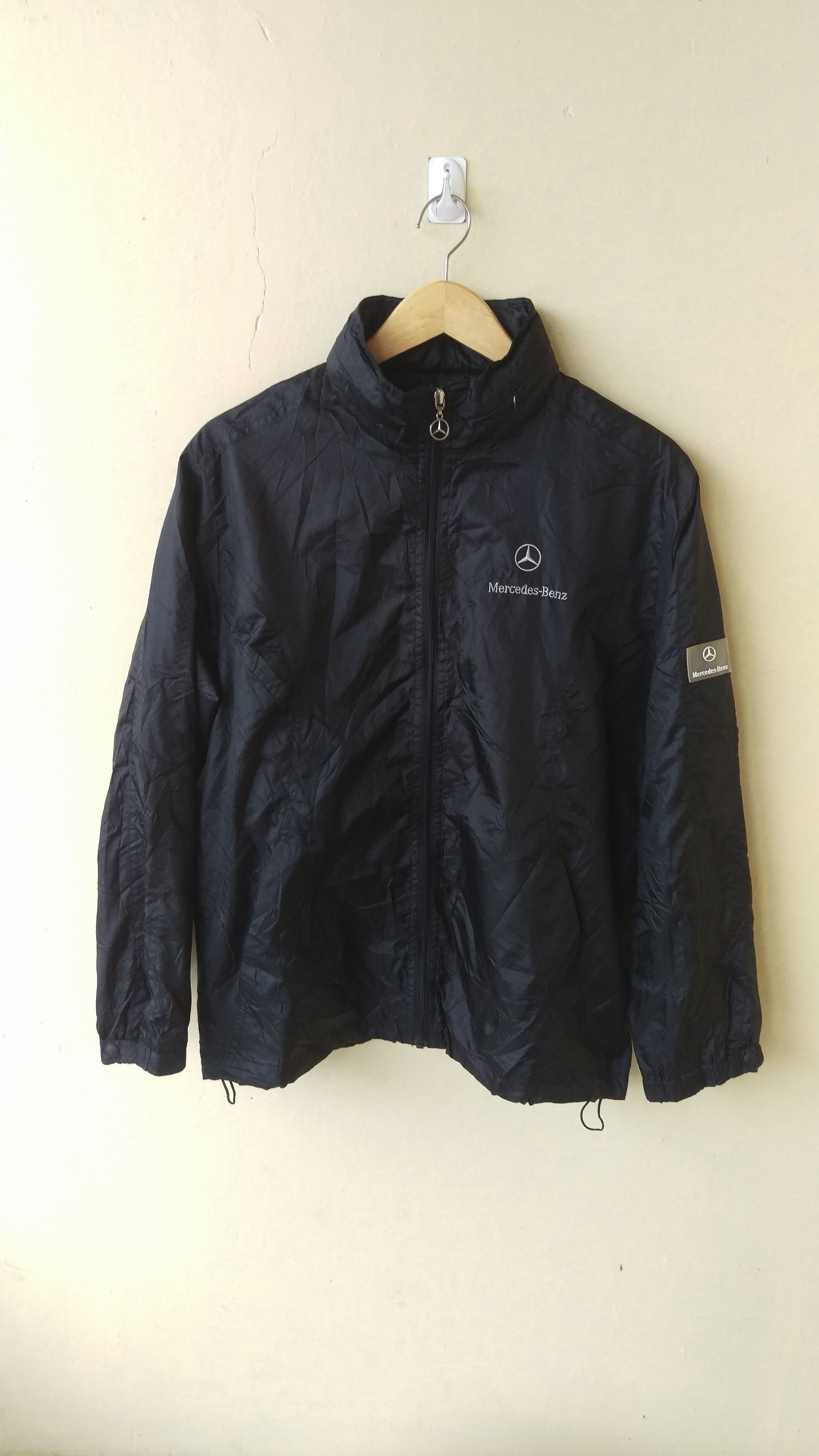 Vtg Mercedes benz hidden hoodie jacket