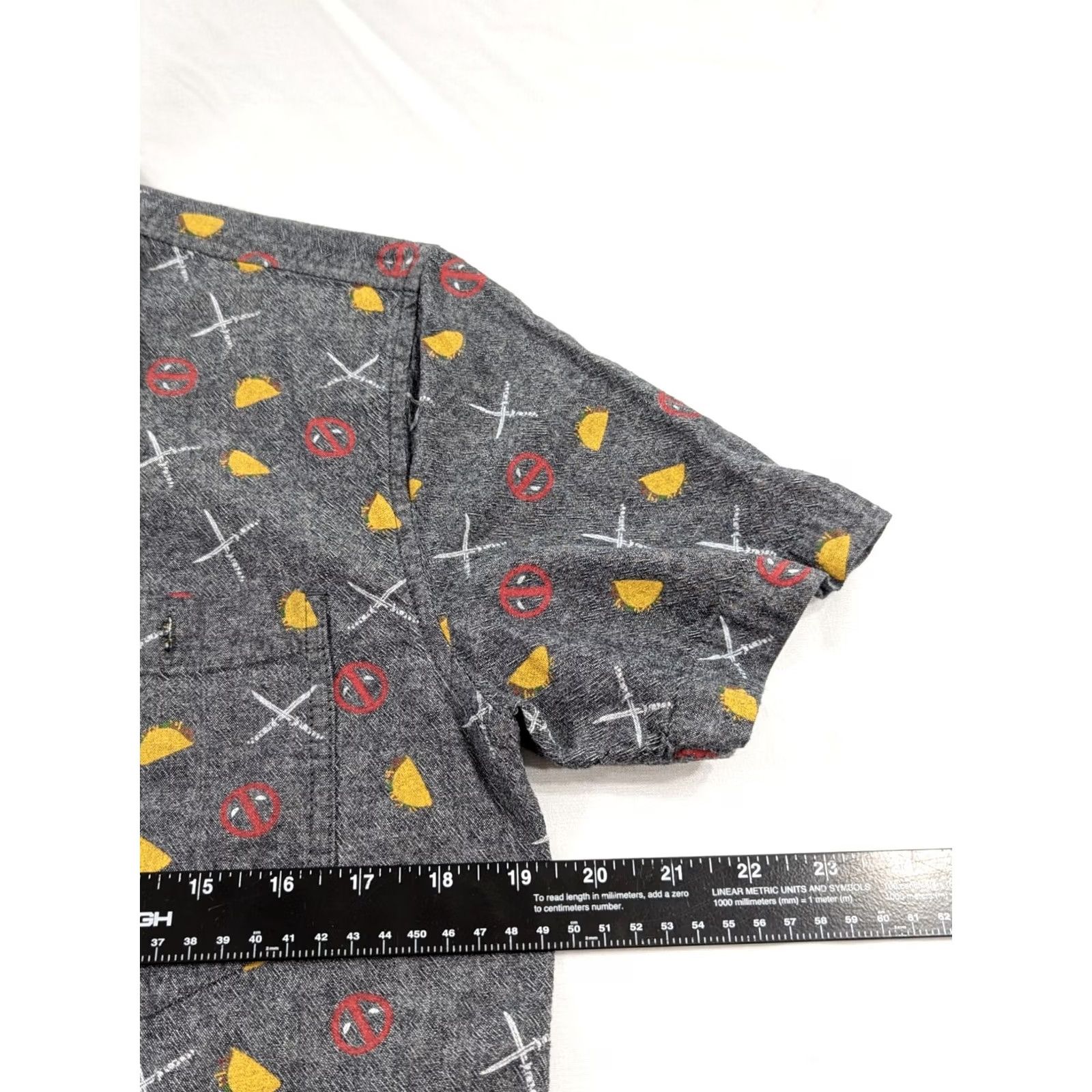 Vintage Marvel Deadpool Men's Button Down Shirt M Pre-owned Gray Short Sleeve Collared Button-Up Casual Comics 90s Size US M / EU 48-50 / 2 - 6 Thumbnail