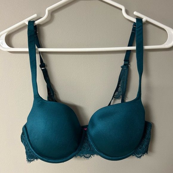 Other La Senza Smooth Push Up Plunge Bra With Lace Wings Size ONE SIZE - 1 Thumbnail