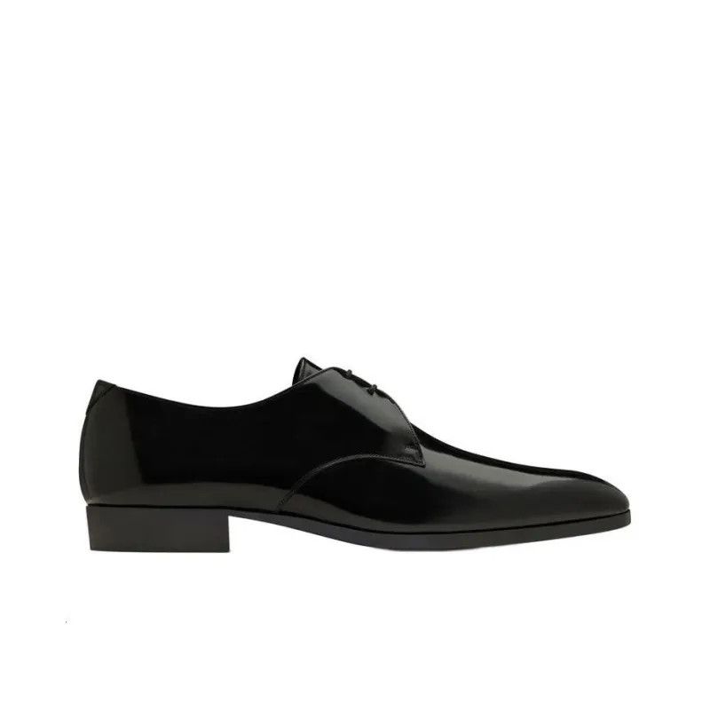 o1bcso1str1224 Wyatt Derbies In Shiny Leather in Black