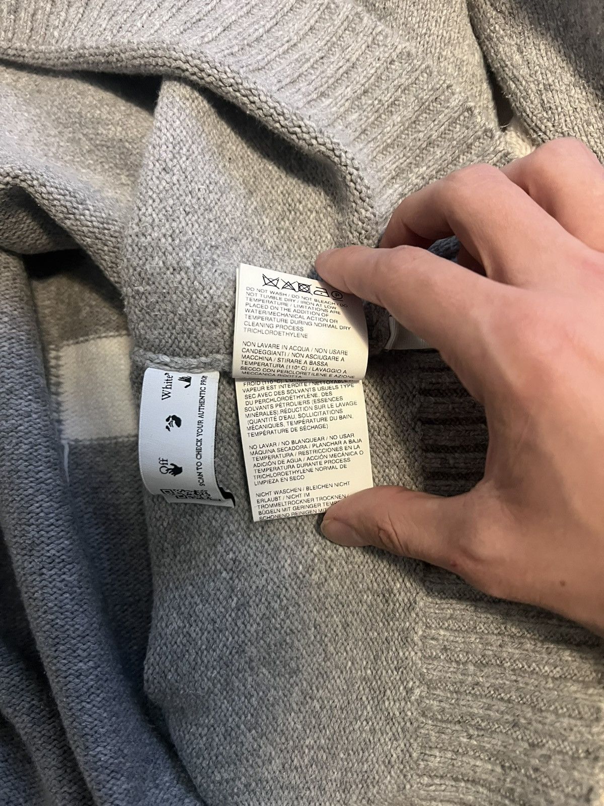 Off-White Off-White Diag Arrow Knit Crewneck Light Grey White Size US XXL / EU 58 / 5 - 8 Thumbnail