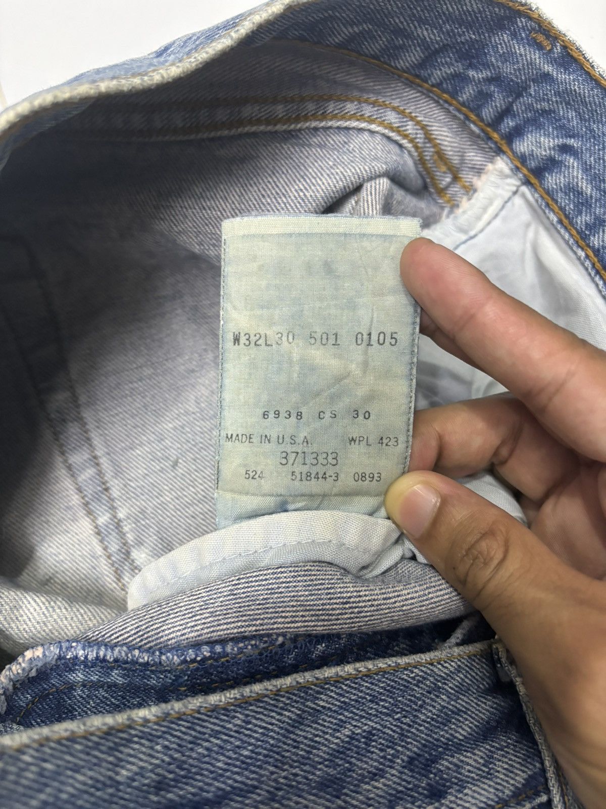 Levi's RARE🔥LEVIS 501 BUTTON 524 DISTRESSED DENIM JEANS Size US 31 - 10 Thumbnail