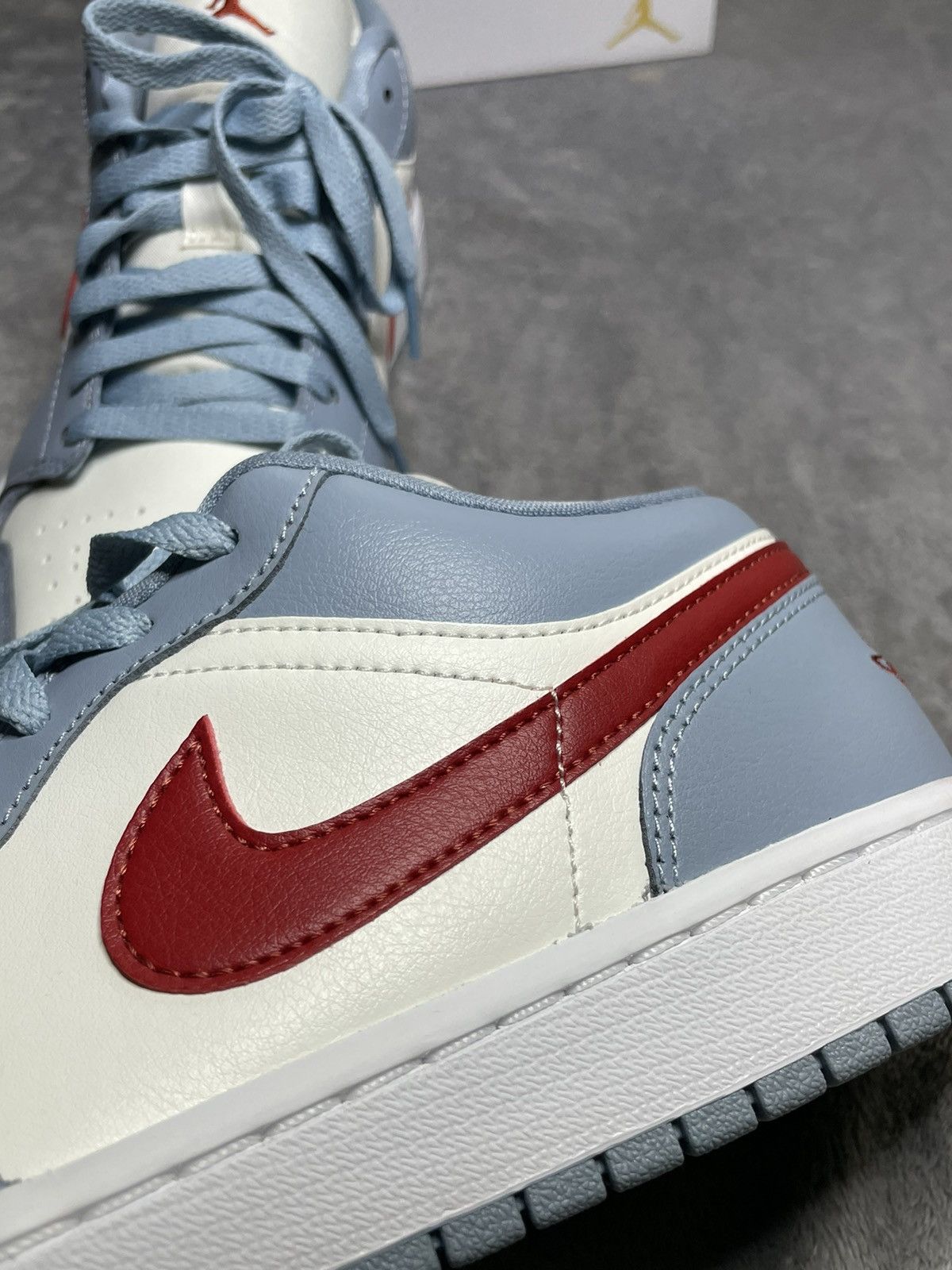 Nike Air Jordan 1 low Size US 10 / EU 43 - 7 Thumbnail