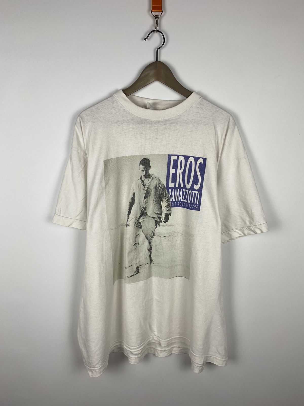 Vintage 90s retailer Eros Ramazzotti t-shirt