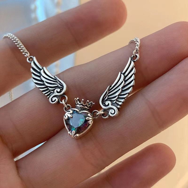 Jewelry × Vintage Vintage Wing Pendant Necklace Love Shaped Size ONE SIZE - 2 Thumbnail