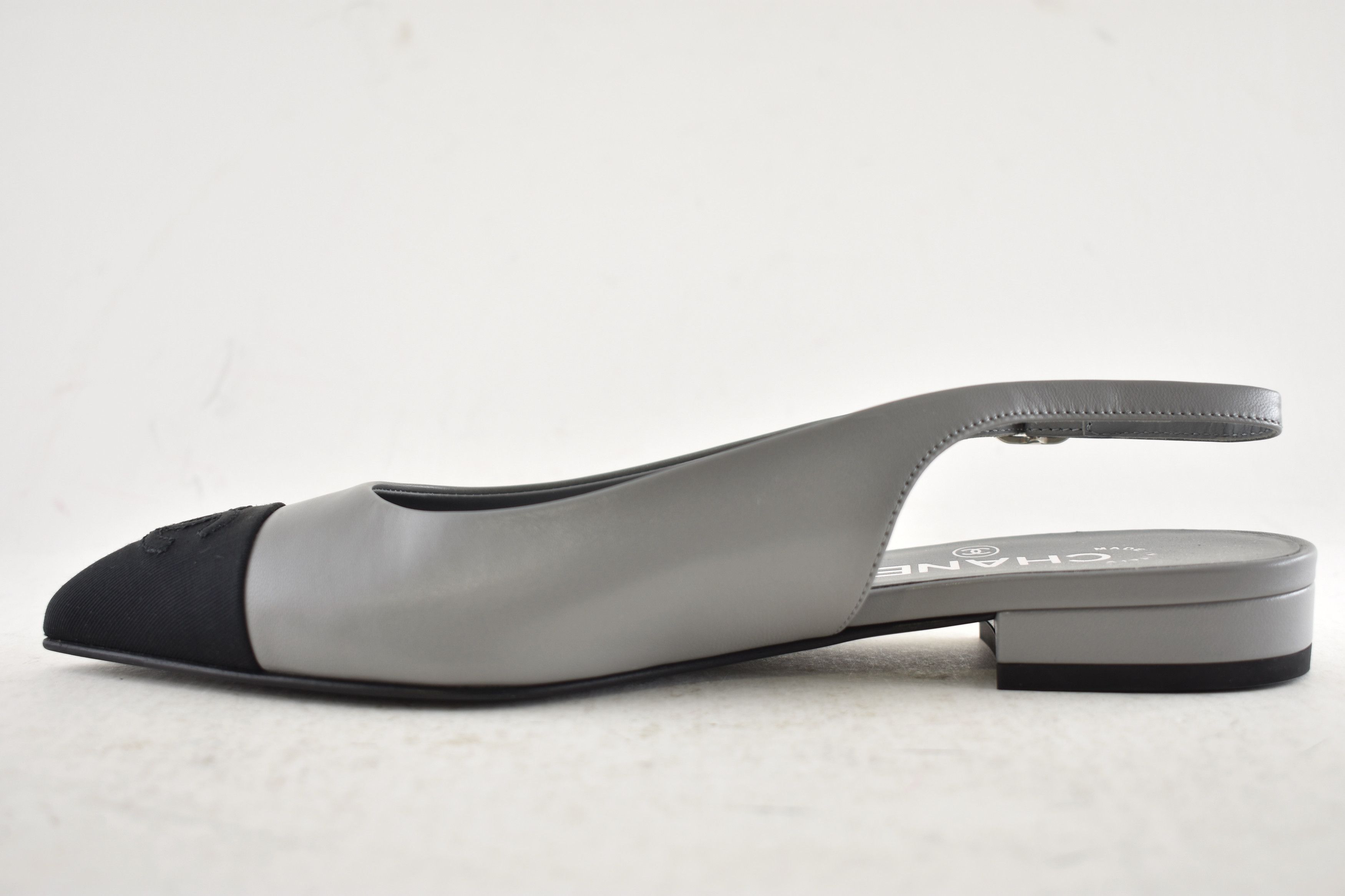 Chanel Chanel 24A Black CC Slingback Pointed Toe Ballet Flat 36c Size US 6 / IT 36 - 13 Thumbnail