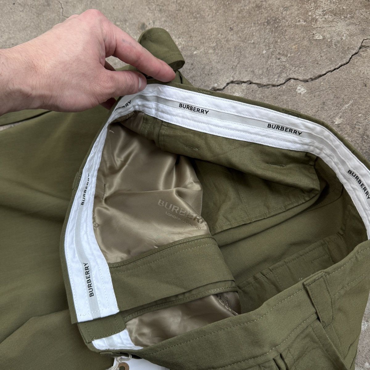 Burberry Burberry UOMO Pantaloni Olive Pants Size US 34 / EU 50 - 5 Thumbnail