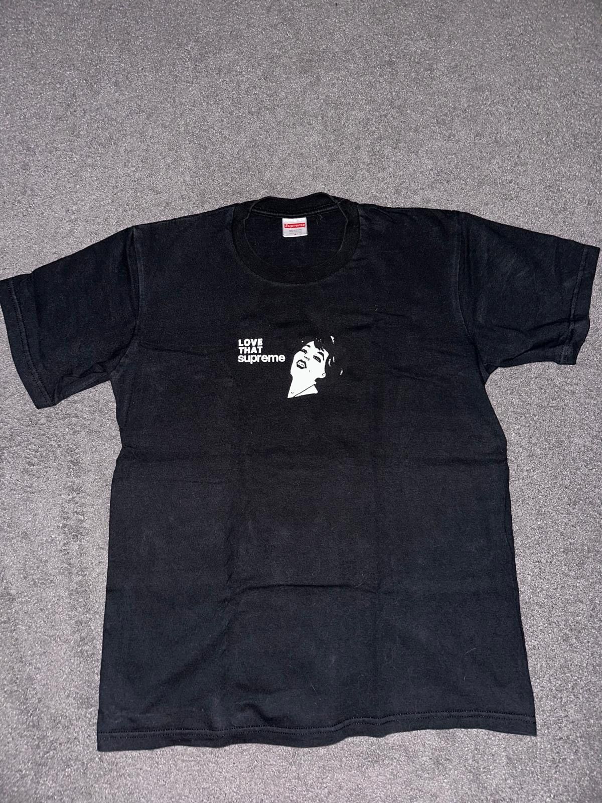 Designer × Supreme Black “love that supreme” shirt Size US S / EU 44-46 / 1 - 1 Thumbnail