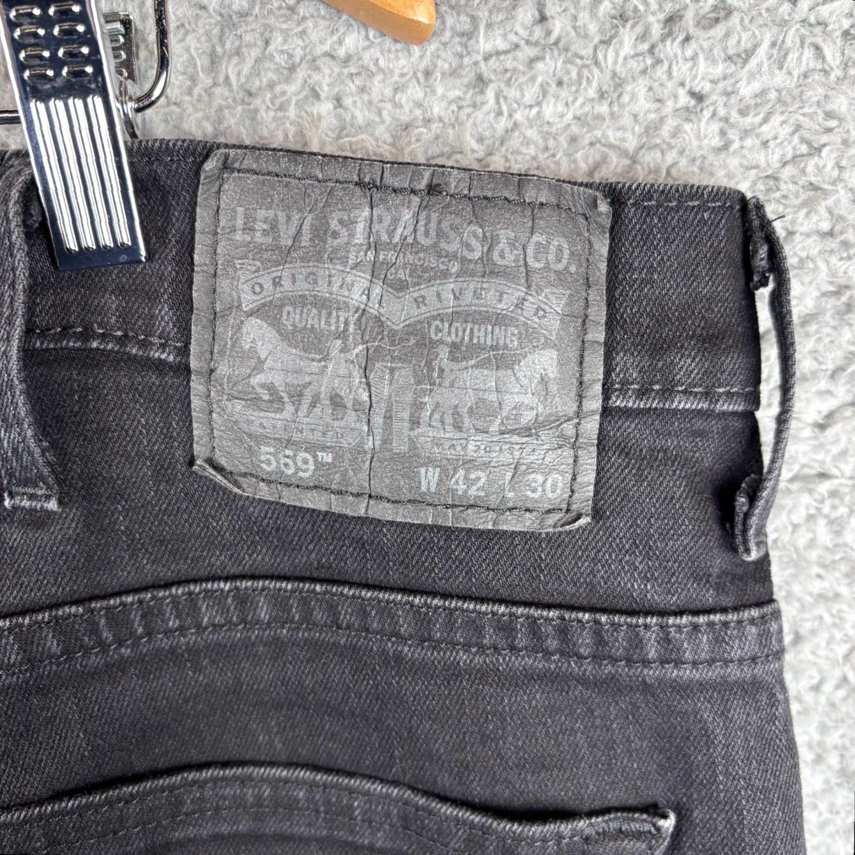 Levi's Levi's 569 Jeans Mens 42x30 Black Straight Fit Denim Cotton Baggy Y2K Jeans Mens 42 Black Straight 5-Pocket Denim Size US 42 / EU 58 - 4 Thumbnail
