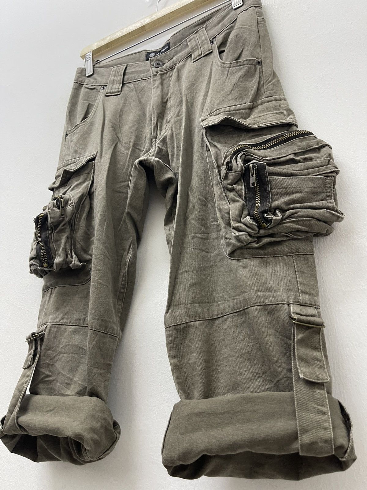 Japanese Brand Rare Vintage ROOT THREE 3D Pocket Flare Cargo Pant Size US 29 - 7 Thumbnail