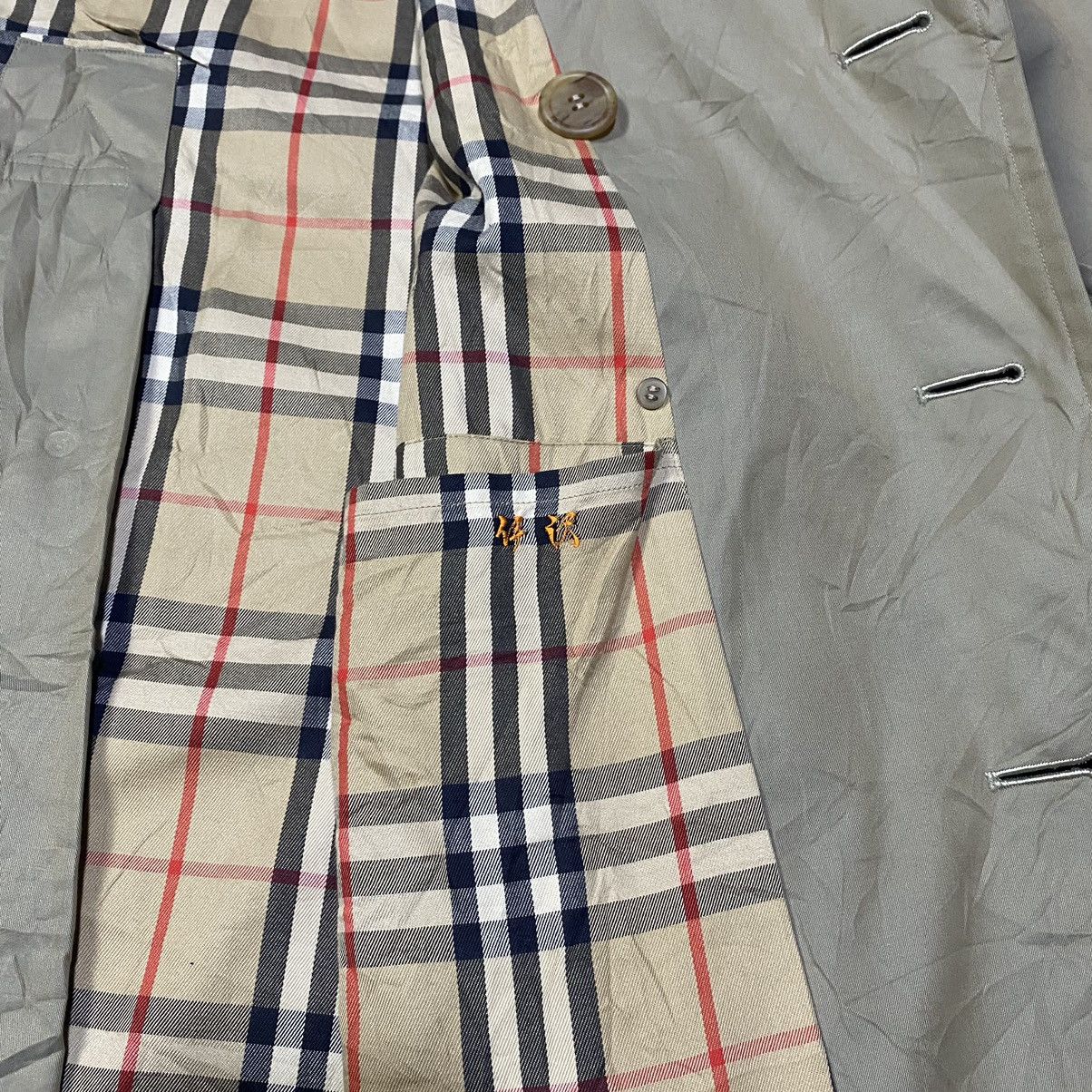 Burberry × Vintage Vintage Burberrys Long Jacket Bondage Nova Check Lining Size US L / EU 52-54 / 3 - 11 Thumbnail