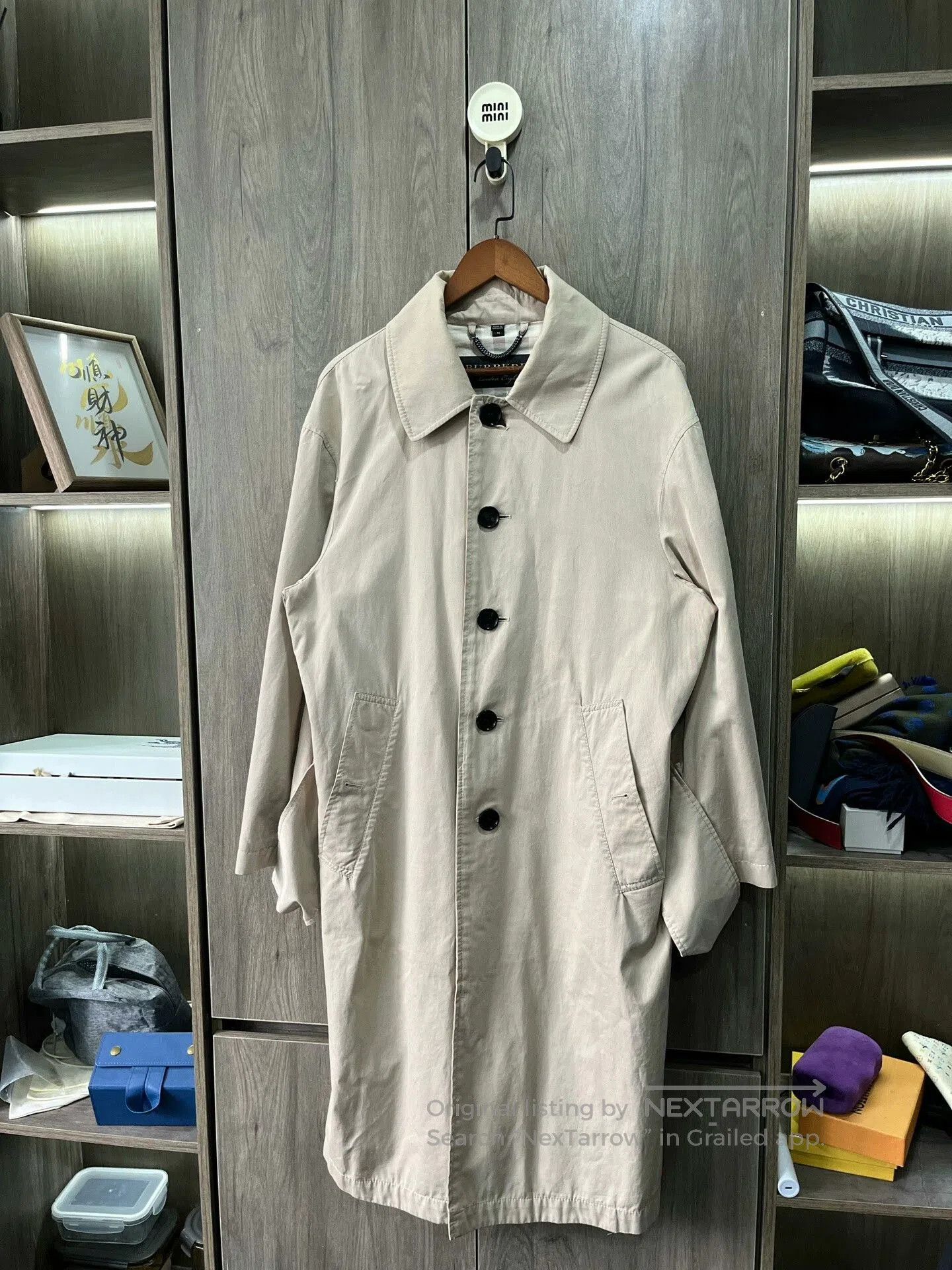 Burberry Burberry Classic Single-Breasted Trench Coat. Size US M / EU 48-50 / 2 - 1 Thumbnail