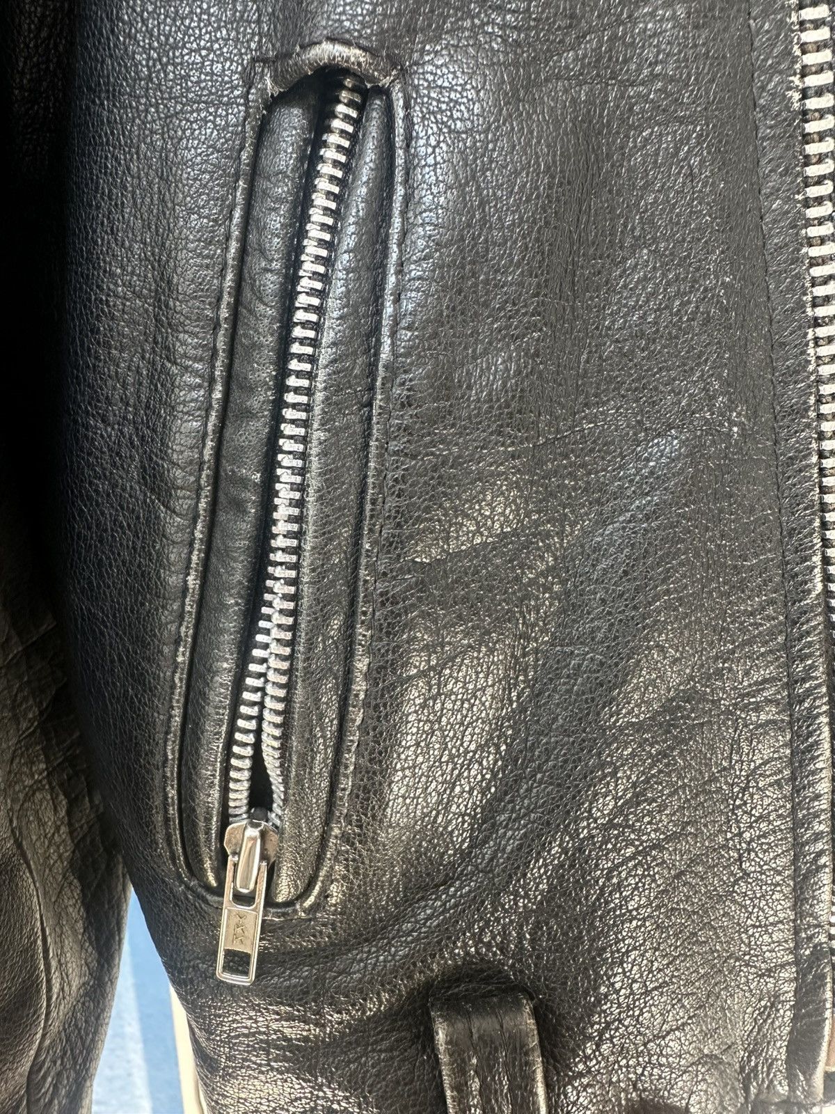 Other Distressed vintage leather jacket Size US M / EU 48-50 / 2 - 4 Thumbnail