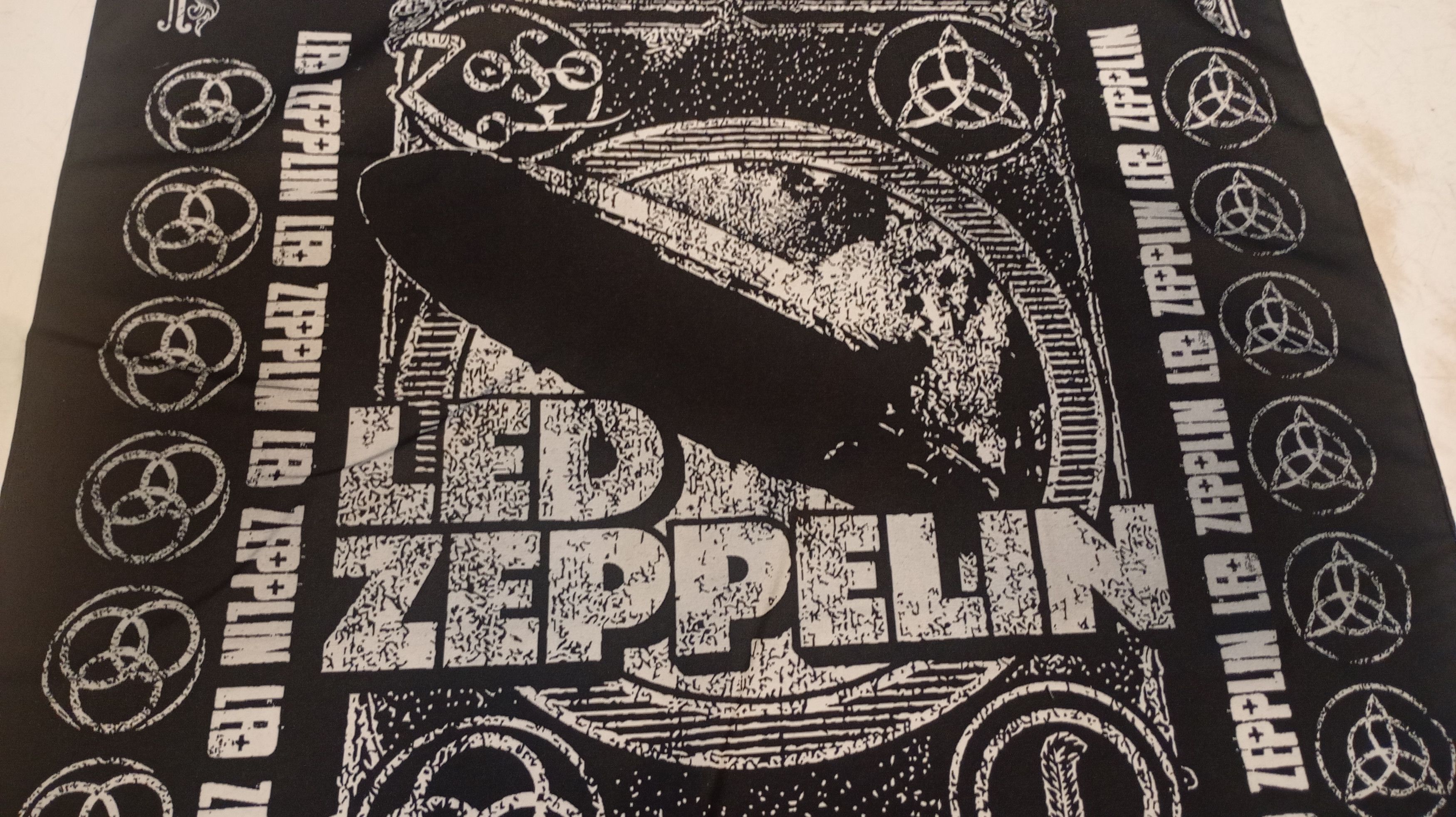 Band Tees Skulls Bandana Handkerchief Motor head Size ONE SIZE - 3 Thumbnail