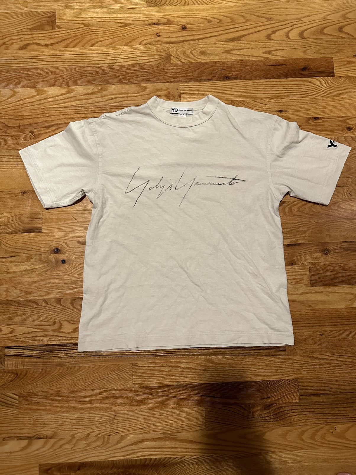 Y-3 Y-3 Yohji Yamamoto signature print T shirt in faded white | Grailed