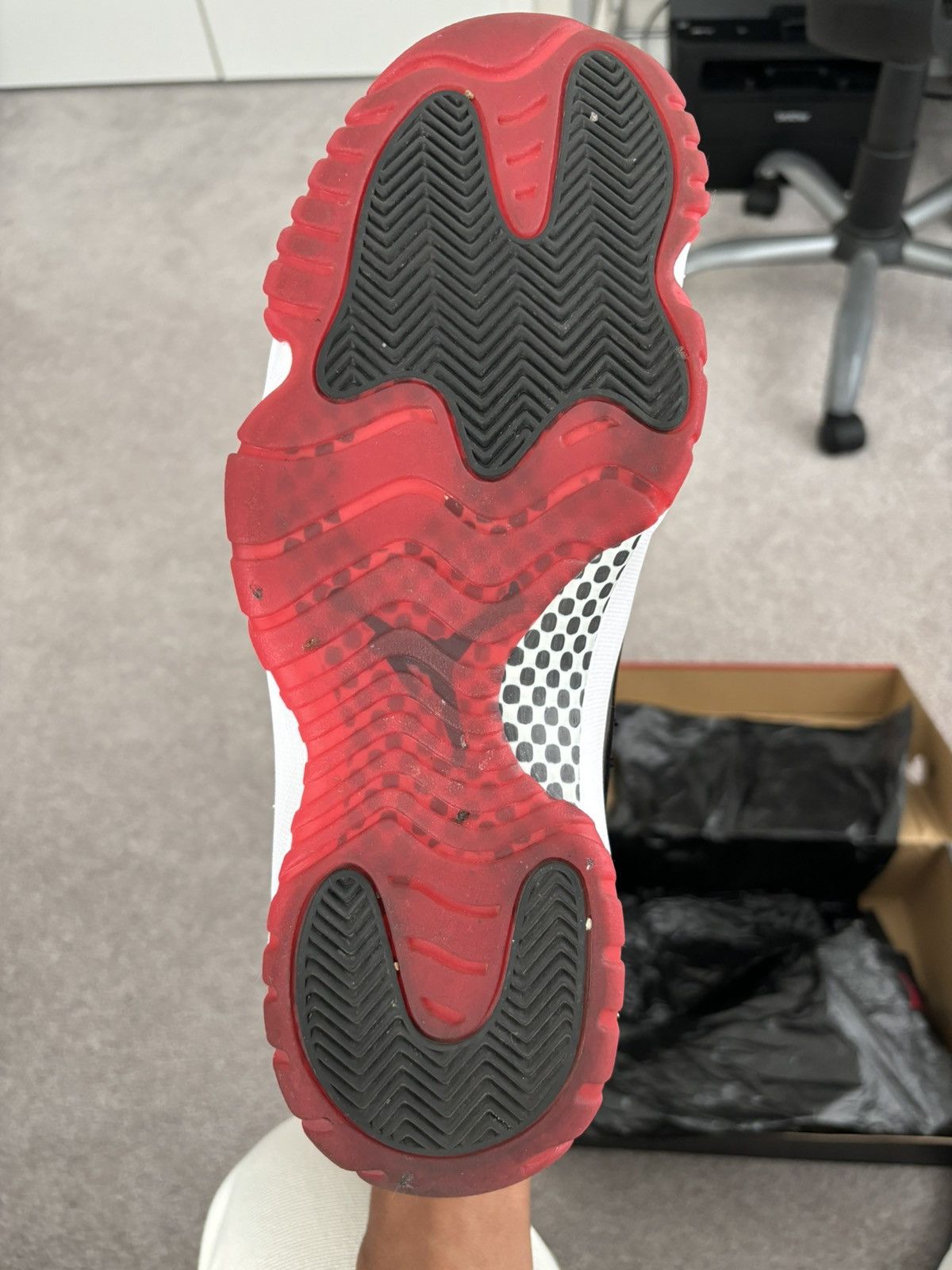 Jordan Brand × Nike Jordan 11 Retro Playoffs Bred (2019) Size US 11 / EU 44 - 6 Thumbnail