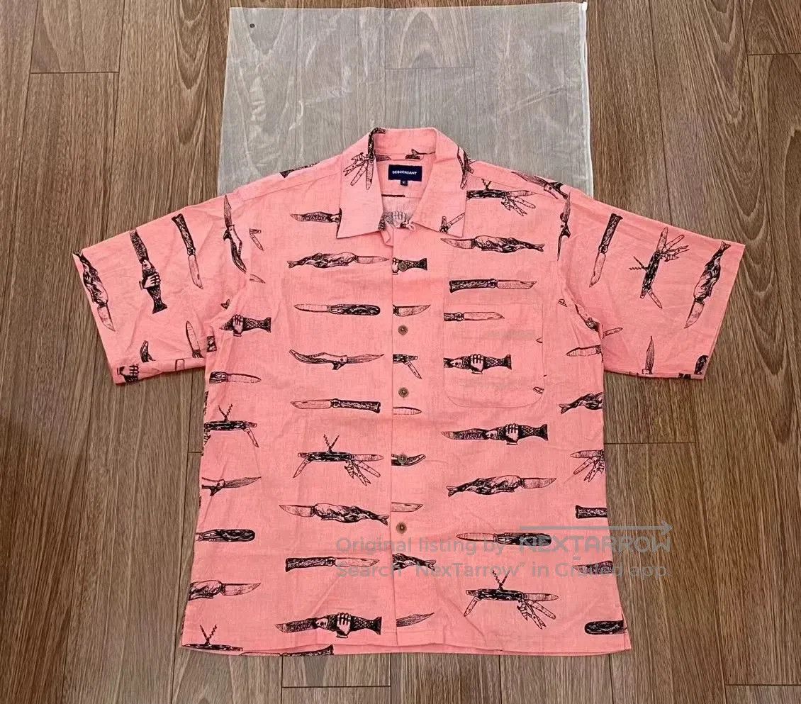 Descendant pink short sleeve shirt with fish print. Size US M / EU 48-50 / 2 - 1 Thumbnail