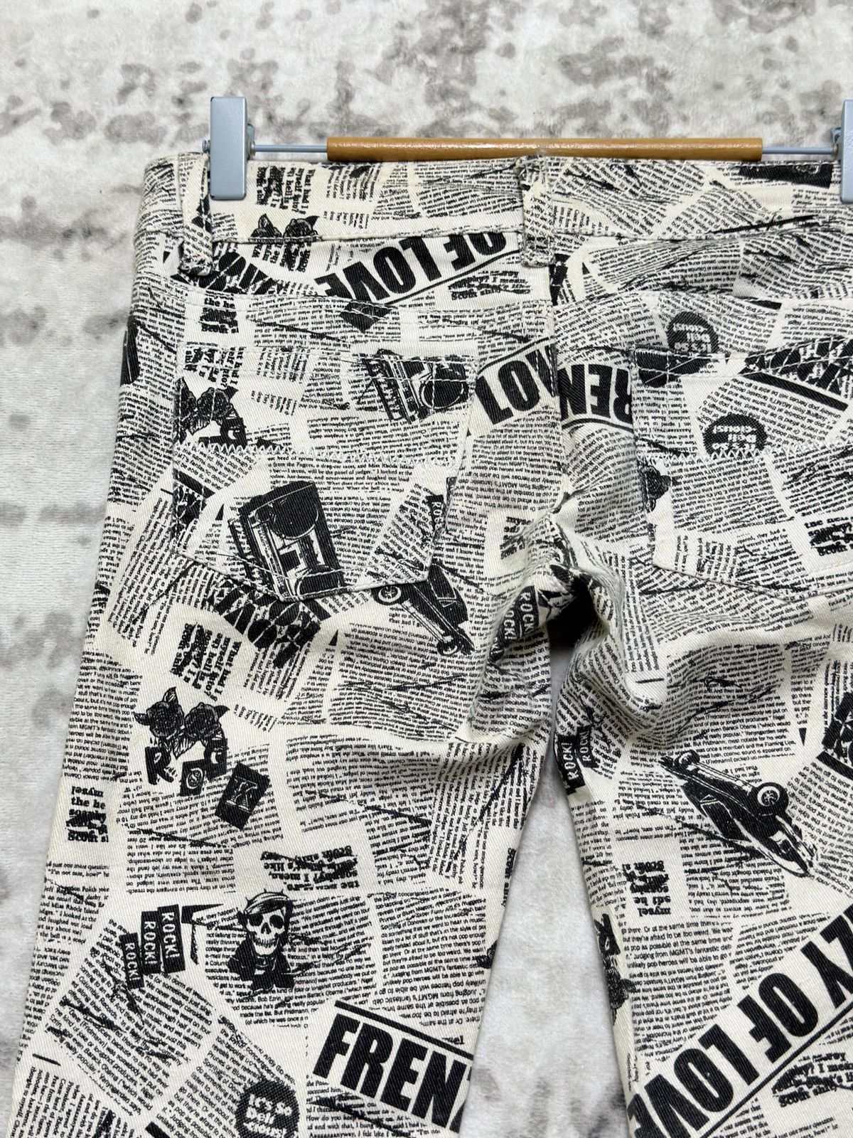 Japanese Brand Vintage INDIO Archive Newspaper Print Low Rise Slim Fit Size US 28 / EU 44 - 9 Thumbnail