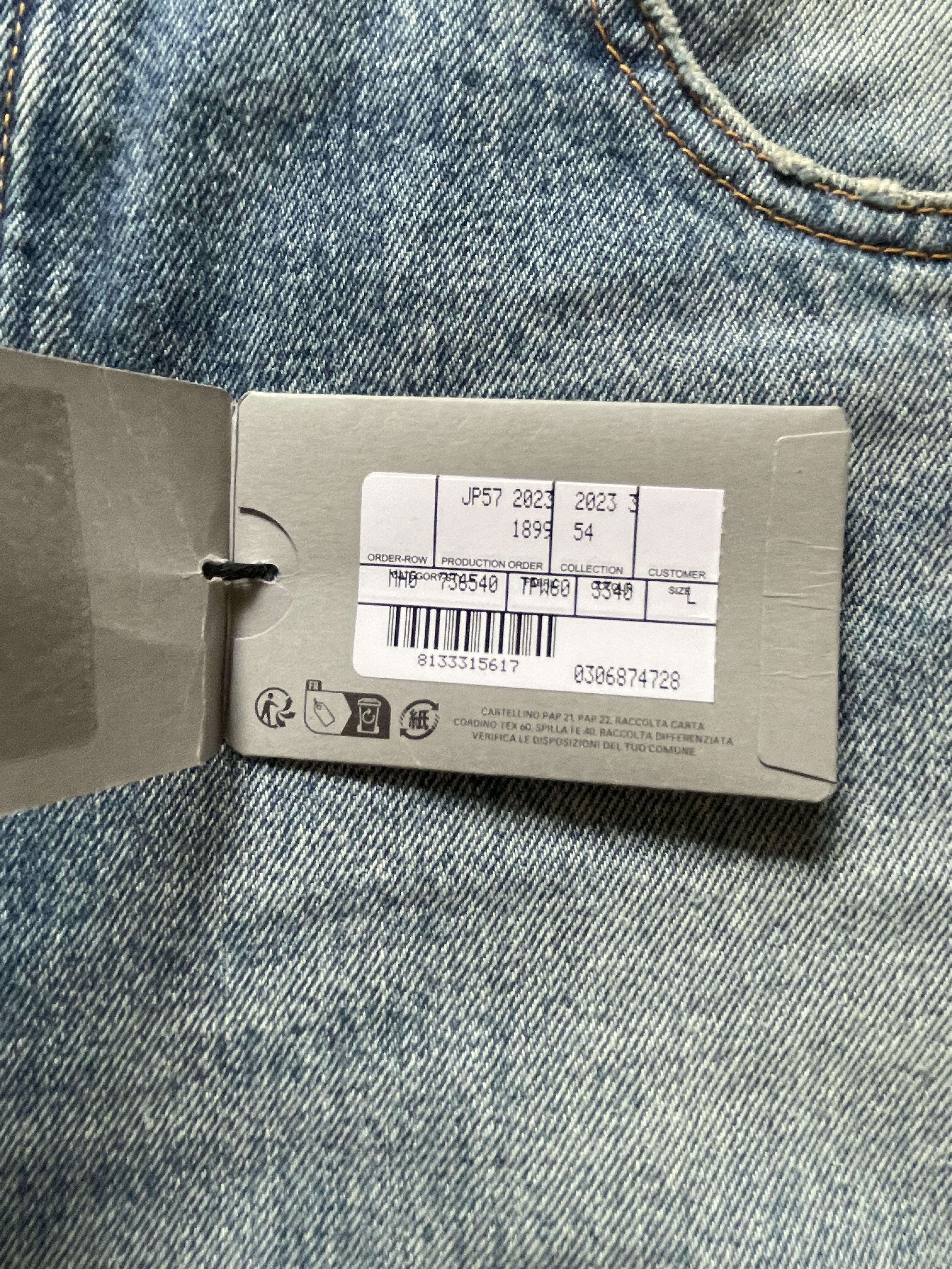 Balenciaga Balenciaga - Light Wash Loose-Fit Jeans L Size US 36 / EU 52 - 5 Thumbnail