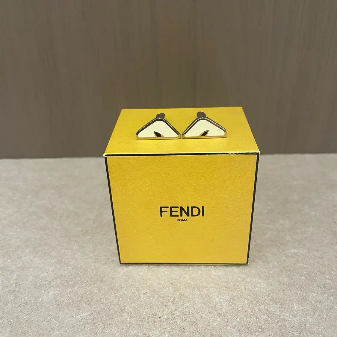 Fendi Yellow M Short Sleeve Shirts, Women's