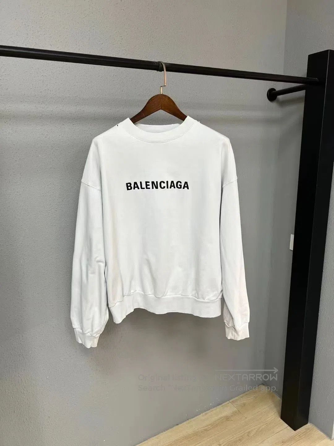 Balenciaga balenciaga logo distress sweatshirt size medium. Size US M / EU 48-50 / 2 - 1 Thumbnail