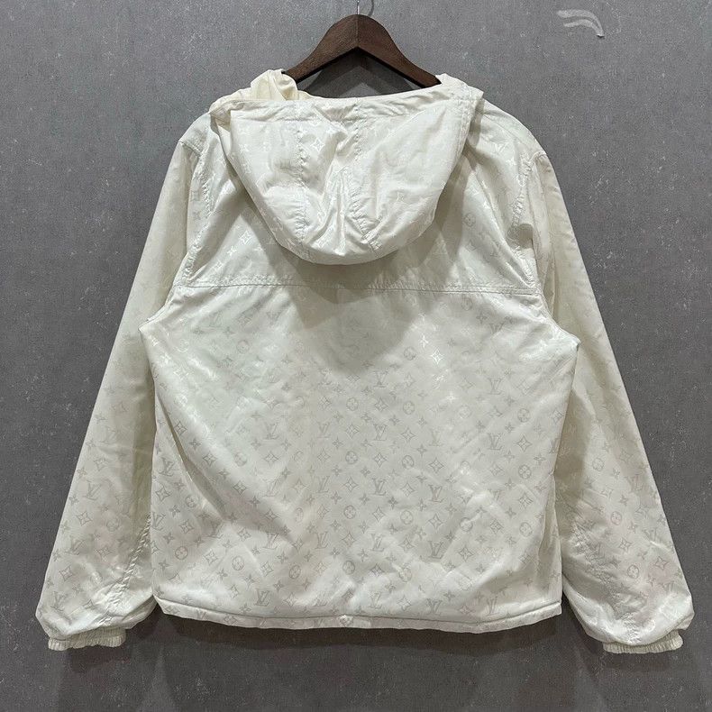 Louis Vuitton Louis Vuitton Beige pin double-sided assault jacket Size US S / EU 44-46 / 1 - 2 Thumbnail