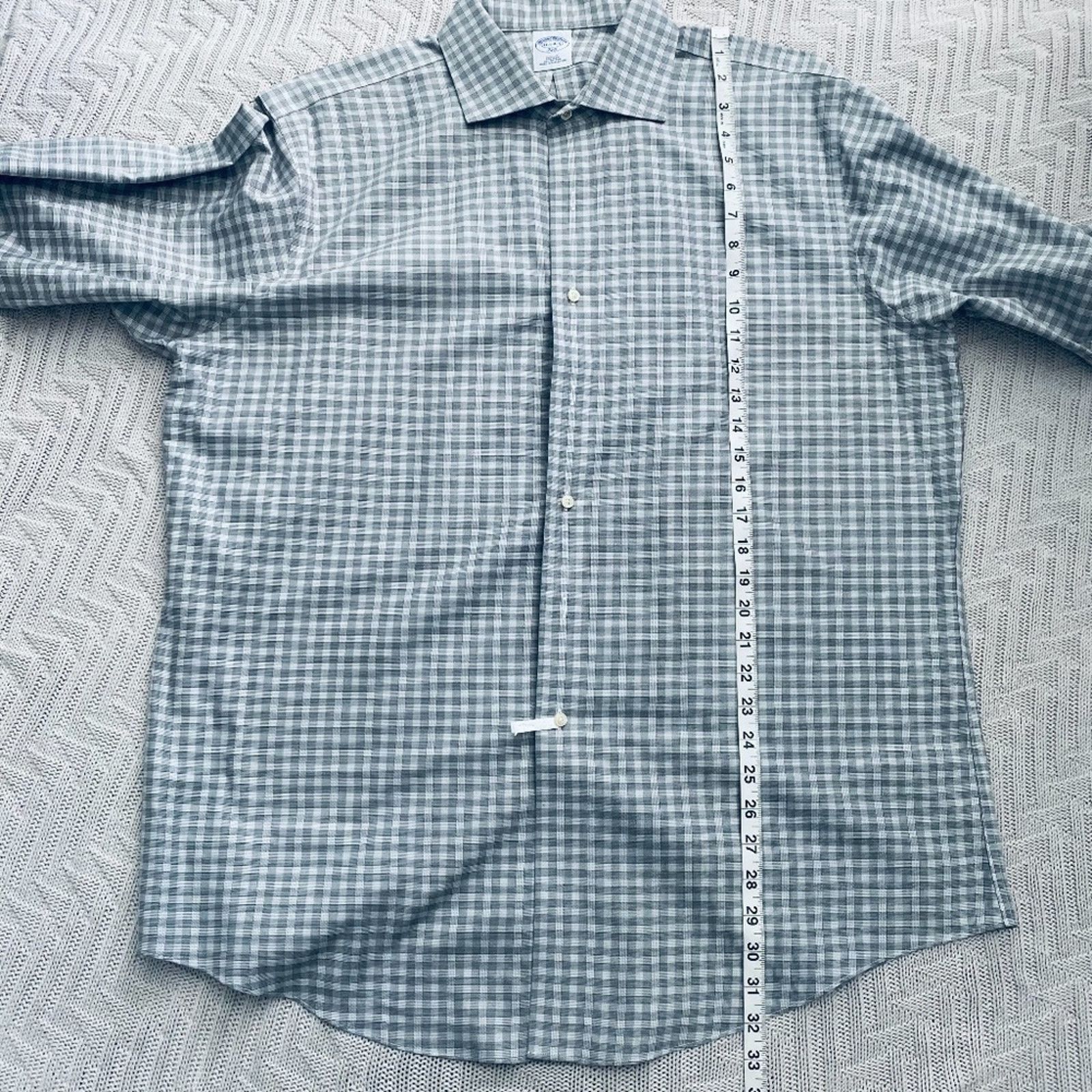 Brooks Brothers Brooks Brothers gray plaid button down shirt Size US XL / EU 56 / 4 - 7 Thumbnail
