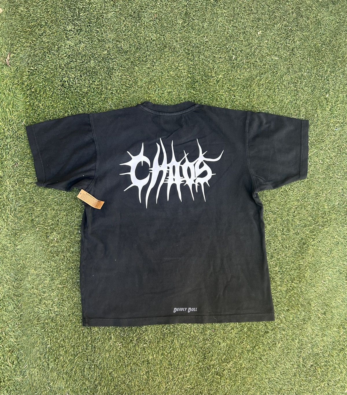 Deadly Doll DEADLY DOLL X KEN CARSON COMPLEXCON EXCLUSIVE TEE Size US M / EU 48-50 / 2 - 3 Thumbnail